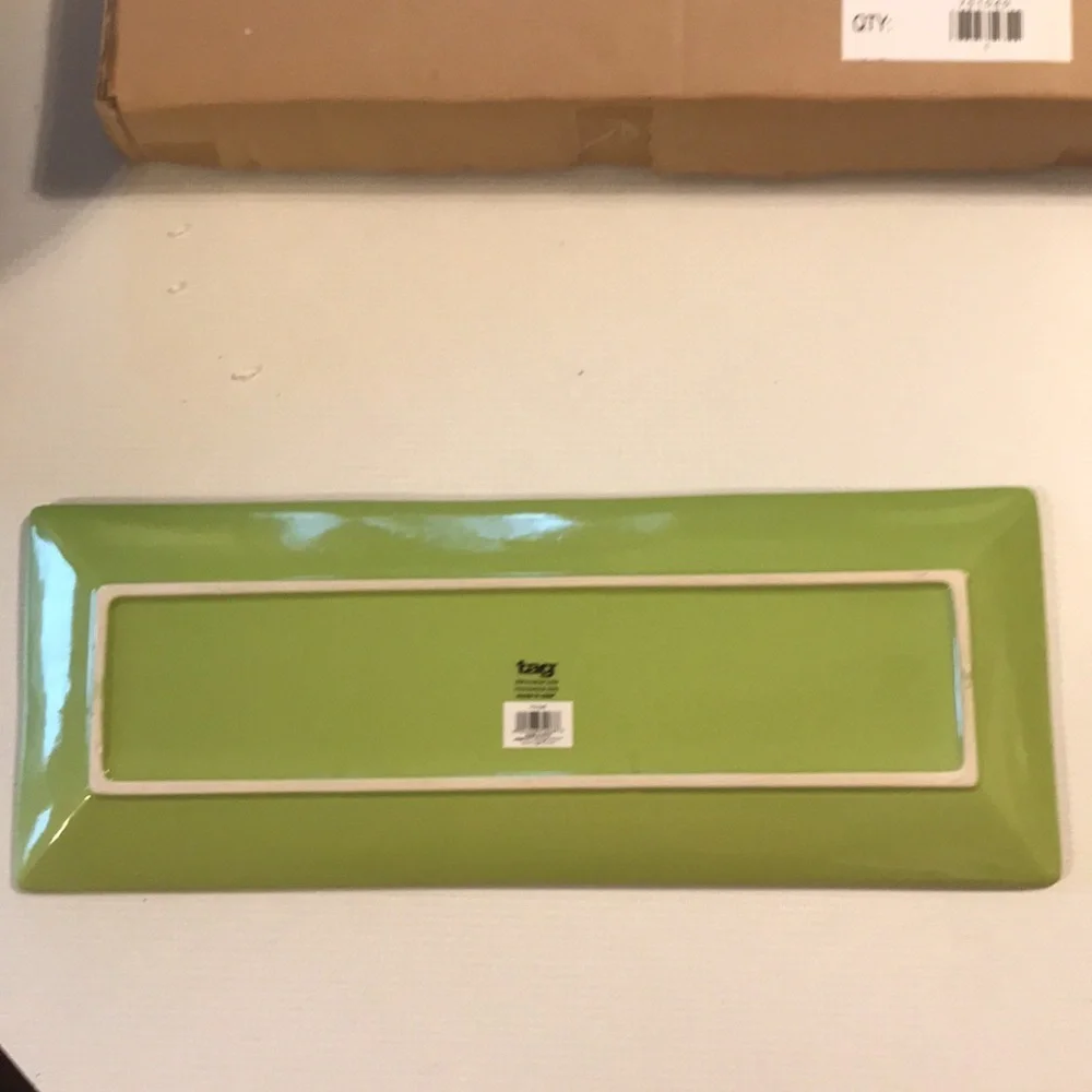 NWT snowman rectangular plate bright green for aperitifs cheese crackers fruit
